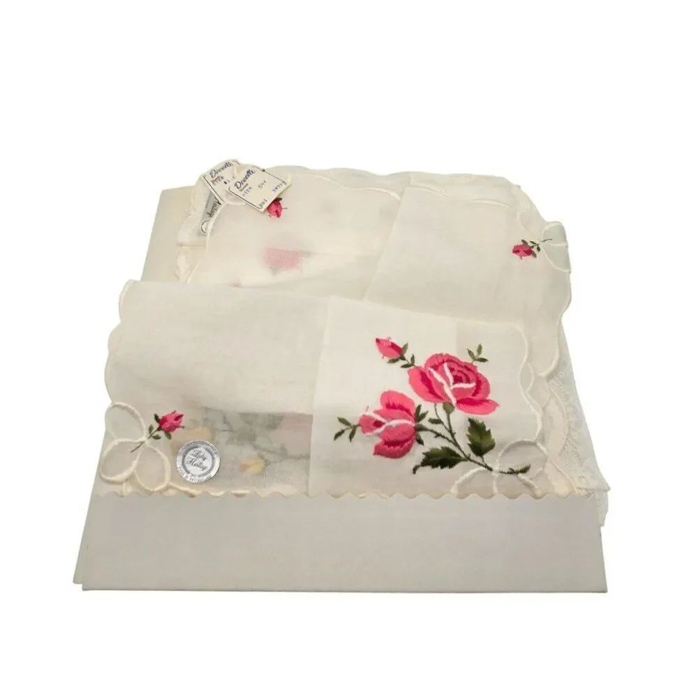 Vintage Dainty Floral Embroidered Handkerchiefs Set Of Three In Box